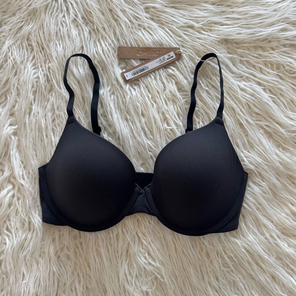 Skims Fits Everybody T-shirt Bra Onyx Size 32D